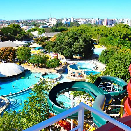 Piazza Diroma Com Acesso Ao Acqua Park Apartman Caldas Novas Kültér fotó