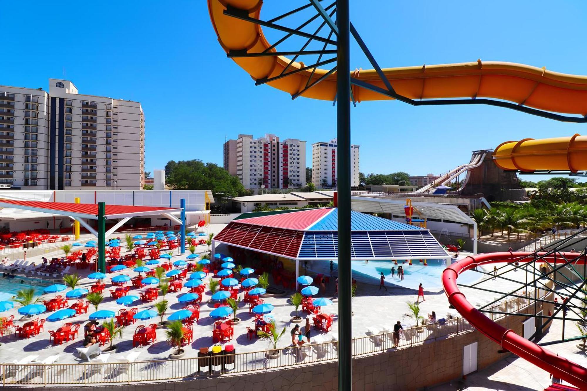 Piazza Diroma Com Acesso Ao Acqua Park Apartman Caldas Novas Kültér fotó